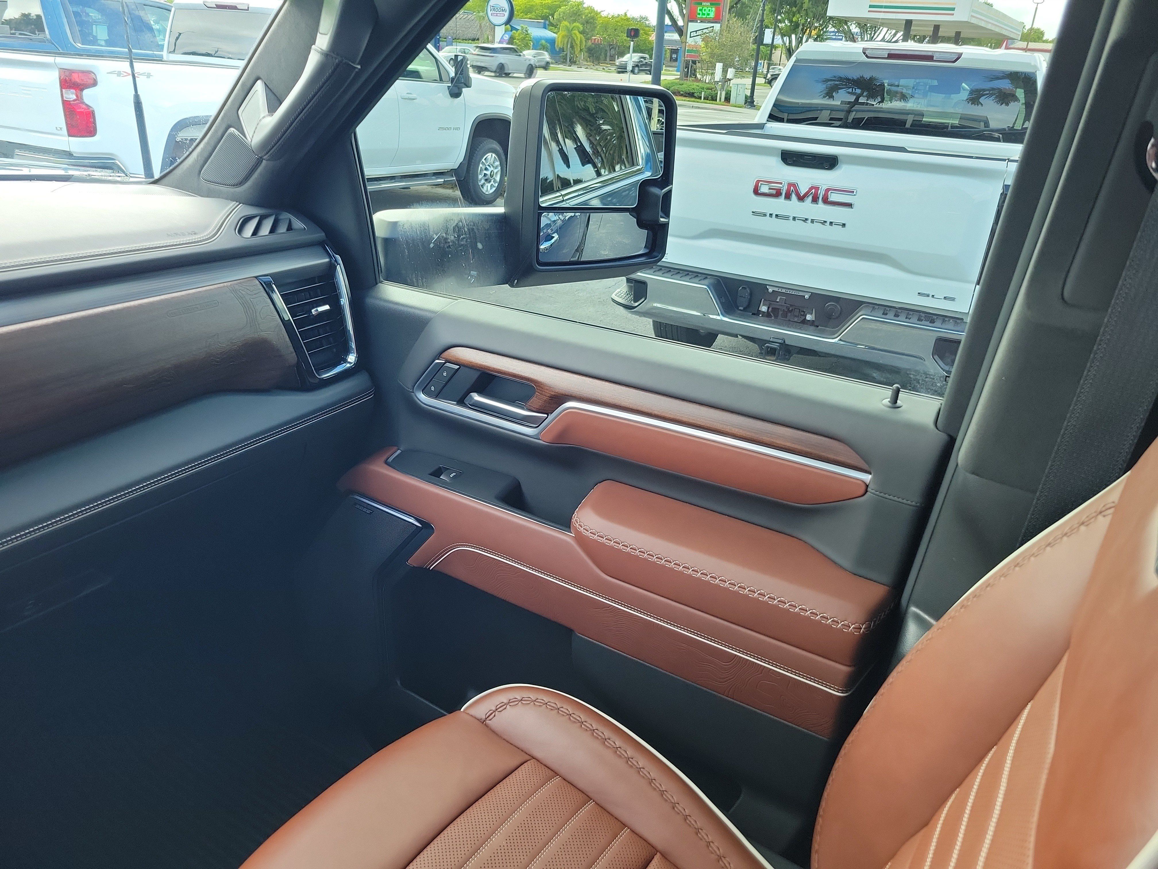 Used 2026 GMC Sierra 2500 Denali Ultimate AWD/4WD image 14