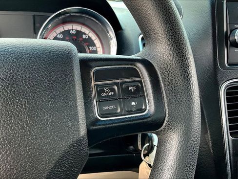 Used 2015 Dodge Grand Caravan SXT w/ Security Group FWD image 11