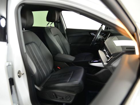 Used 2023 Audi Q4 e-tron Premium Plus w/ Premium Plus image 15