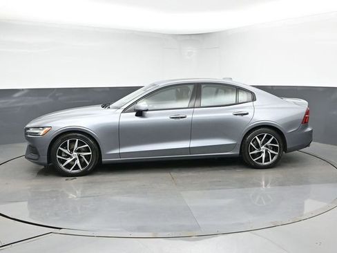 Used 2020 Volvo S60 T5 Momentum w/ Protection Package Premier FWD image 6