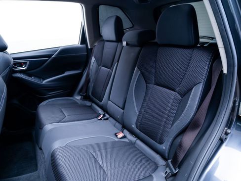 Used 2019 Subaru Forester Premium AWD/4WD image 22