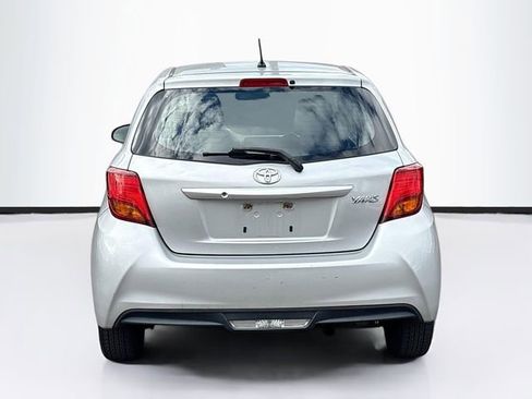 Used 2017 Toyota Yaris L image 7