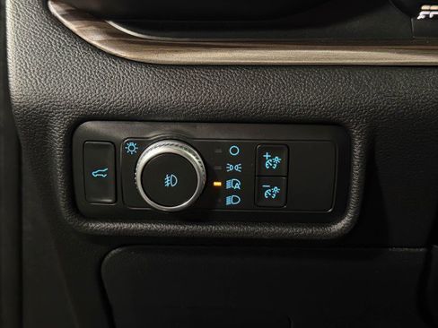 Used 2020 Ford Explorer Limited image 28