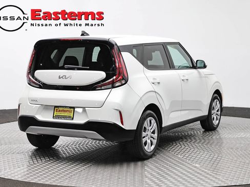 Used 2023 Kia Soul LX FWD image 5
