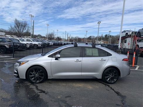 Used 2024 Toyota Corolla SE image 5