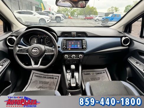 Used 2025 Nissan Versa SV FWD image 4