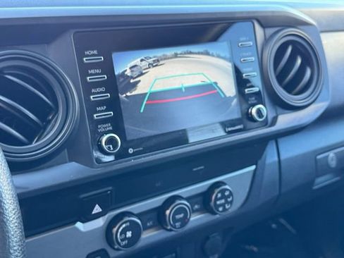 Used 2022 Toyota Tacoma SR w/ SR Convenience Package image 9