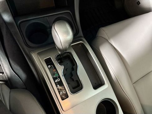 Used 2014 Toyota Tacoma Limited w/ Limited Package image 17