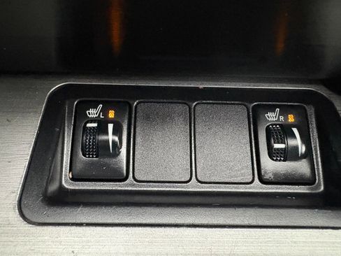 Used 2013 Toyota Camry SE w/ Leather Pkg image 34