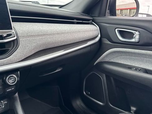 Used 2023 Jeep Compass Latitude w/ Sun and Sound Group image 24