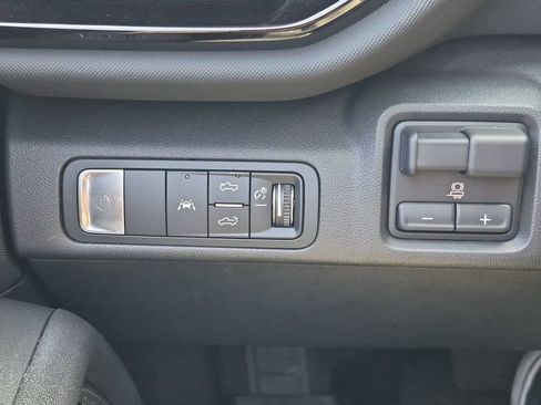 Used 2026 Chevrolet Silverado EV Trail Boss w/ LPO, Gameday Tailgate Package AWD/4WD image 17