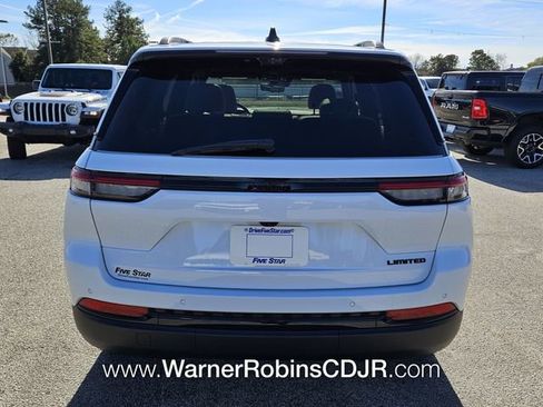 New 2025 Jeep Grand Cherokee Limited w/ Luxury Tech Group II image 10