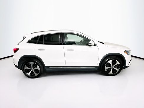 Used 2025 Mercedes-Benz GLA 250 image 10