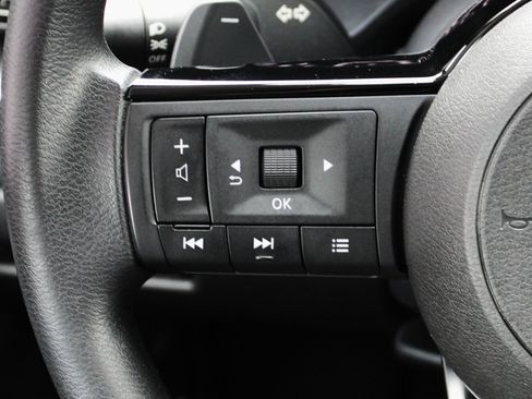 Certified 2022 Nissan Rogue SV image 31