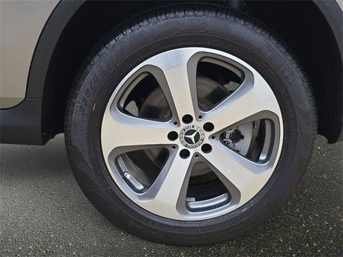 Used 2022 Mercedes-Benz GLC 300 image 36