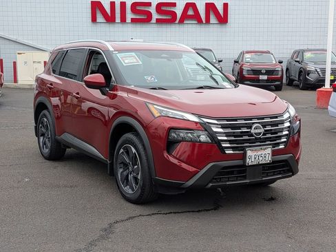 Certified 2024 Nissan Rogue SV w/ SV Premium Package FWD image 2