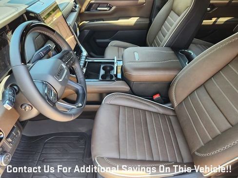 New 2026 GMC Yukon Denali Ultimate w/ LPO, Floor Liner Package AWD/4WD image 9