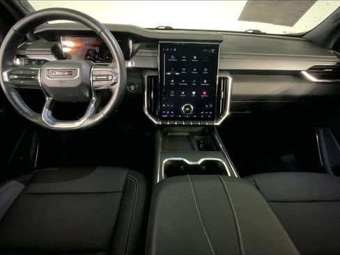 Used 2026 GMC Acadia Elevation w/ Elevation Premium Package FWD image 15
