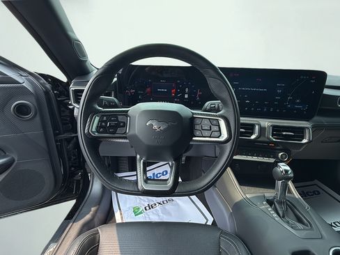 Used 2025 Ford Mustang Premium RWD image 19