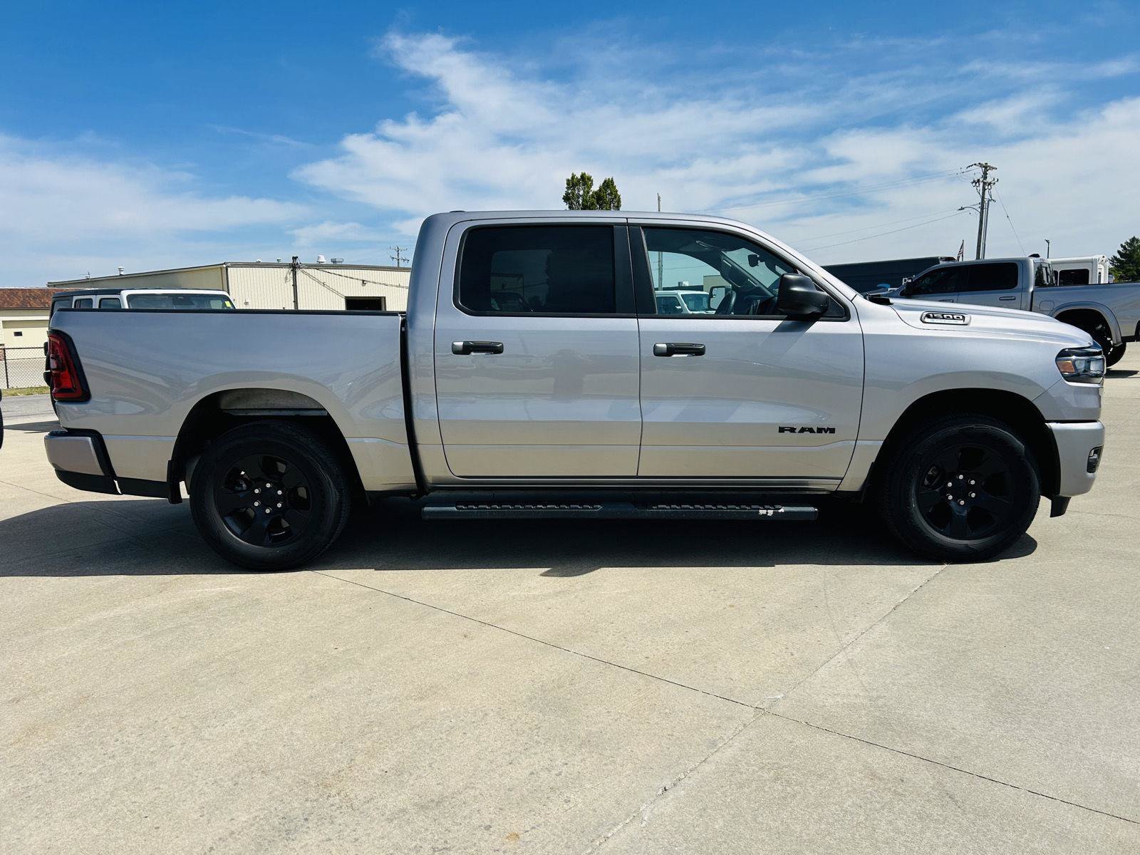 Used 2025 RAM 1500 Tradesman w/ Night Edition AWD/4WD image 38