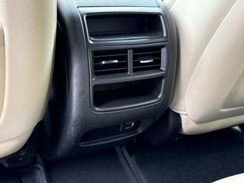 Used 2019 Cadillac XT5 Luxury image 11