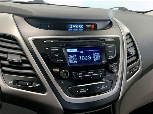 Used 2016 Hyundai Elantra SE image 23