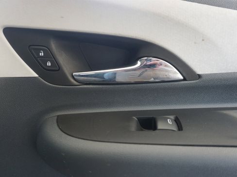 Used 2020 Chevrolet Bolt LT image 21