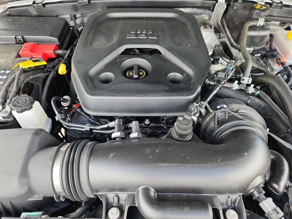 Certified 2025 Jeep Wrangler Unlimited Sport AWD/4WD image 15
