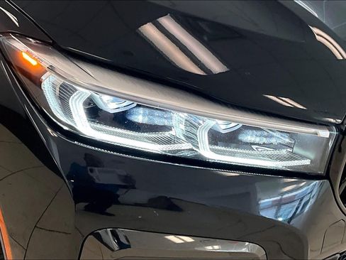 Used 2022 BMW 750i xDrive w/ Executive Package AWD/4WD image 27