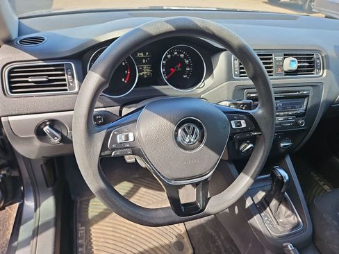 Used 2015 Volkswagen Jetta SE FWD image 13