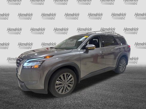 Used 2024 Nissan Pathfinder SL w/ SL Premium Package AWD/4WD image 3