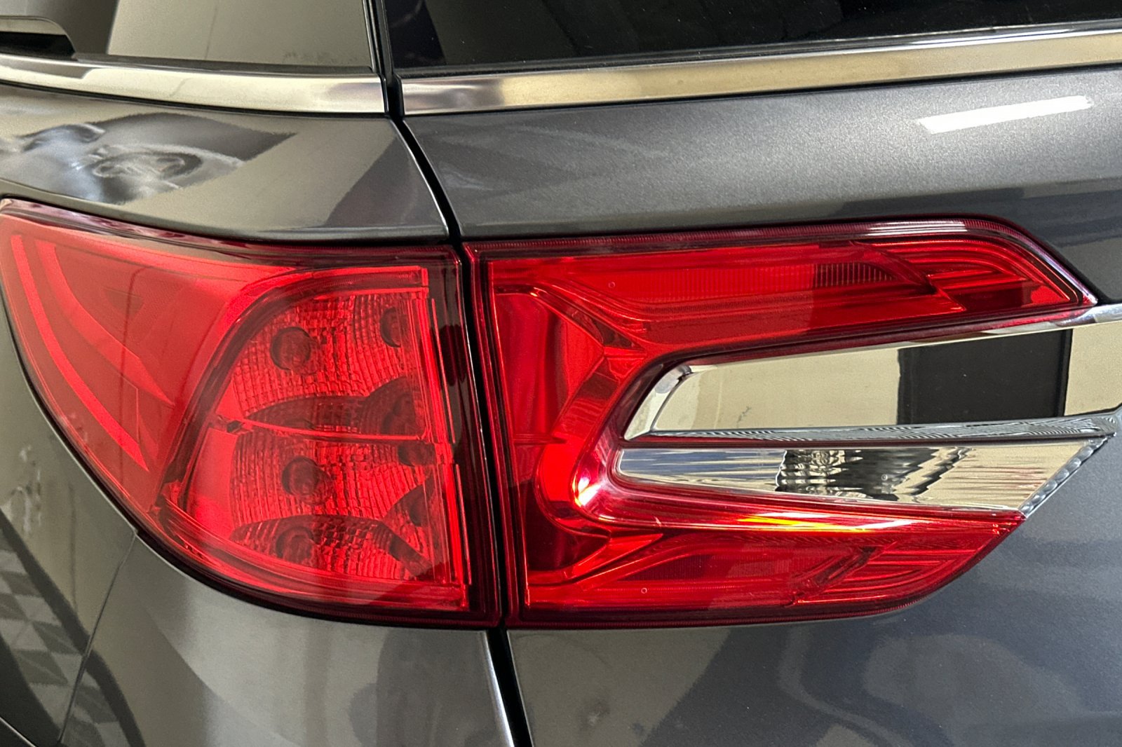 Used 2018 Honda Odyssey EX-L image 45