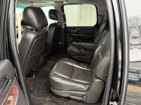 Used 2013 GMC Yukon XL Denali image 20