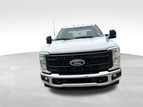 New 2025 Ford F250 XL w/ XL Chrome Package image 2