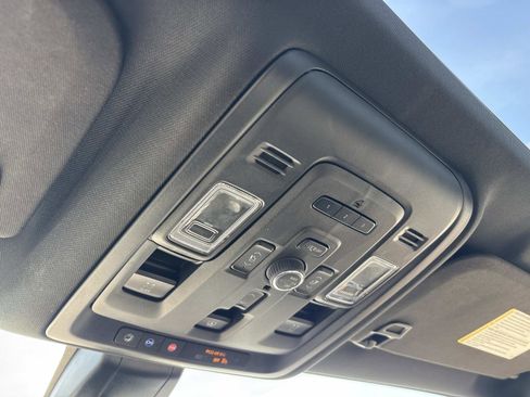 Certified 2022 GMC Yukon Denali image 26