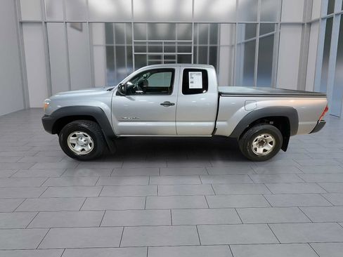 Used 2015 Toyota Tacoma 4x4 Access Cab V6 w/ Convenience Package image 5