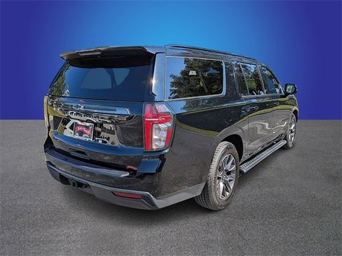 Used 2021 Chevrolet Suburban Z71 w/ Z71 Off-Road Package image 5