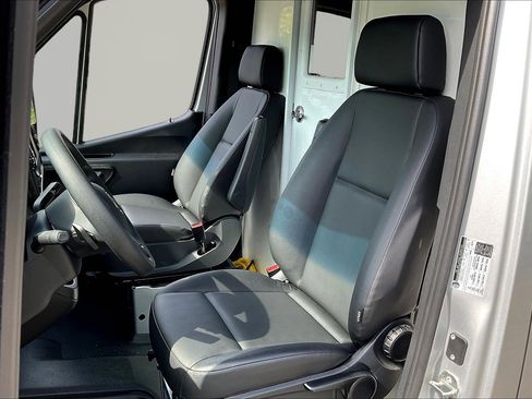 New 2024 Mercedes-Benz Sprinter 2500 w/ Acoustic Package image 16