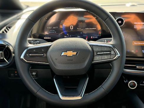 New 2026 Chevrolet Equinox EV LT image 8