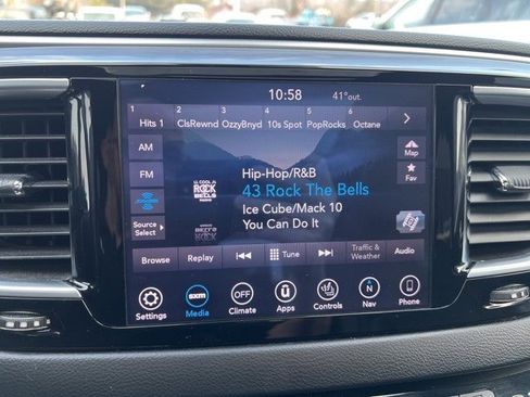 Certified 2019 Chrysler Pacifica Touring-L Plus w/ Advanced Safetytec Group image 23