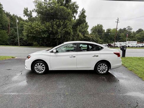 Used 2019 Nissan Sentra SV FWD image 8