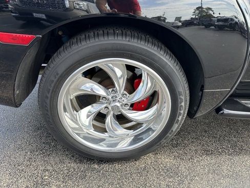 Used 2004 Chevrolet SSR w/ Preferred Equipment Group image 10