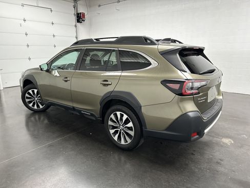 Used 2023 Subaru Outback Limited w/ Popular Package #2 AWD/4WD image 7