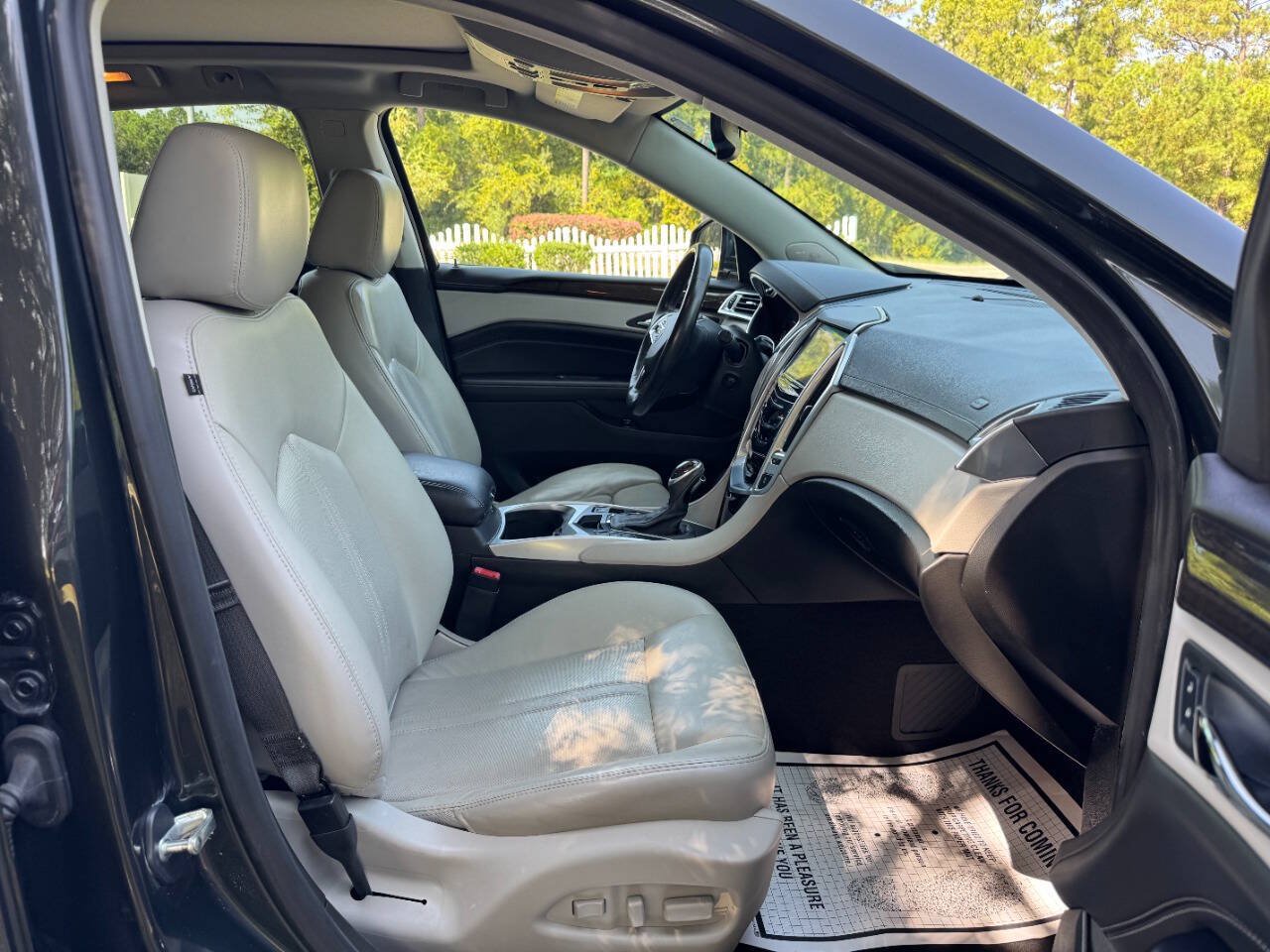 Used 2014 Cadillac SRX Luxury w/ Driver Awareness Package FWD image 17