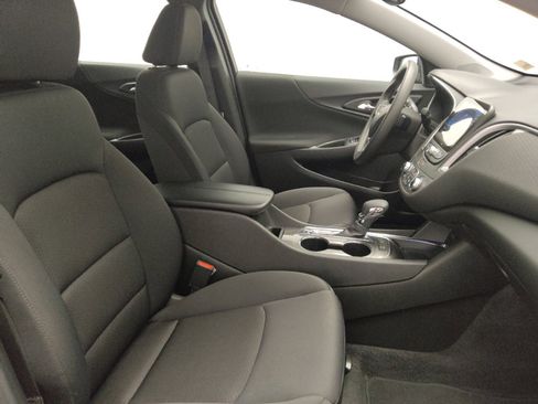 Used 2025 Chevrolet Malibu LT image 21