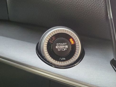 New 2025 Jeep Wagoneer 2WD w/ Convenience Group I image 38