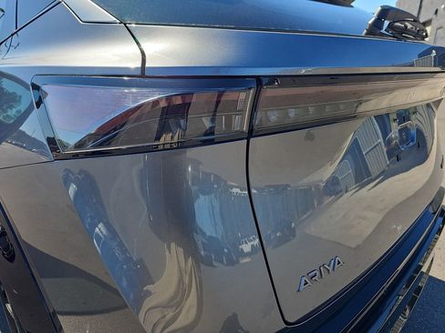 Used 2023 Nissan Ariya FWD image 38