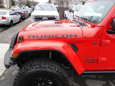 Used 2021 Jeep Wrangler Unlimited Rubicon w/ Dual Top Group AWD/4WD image 8