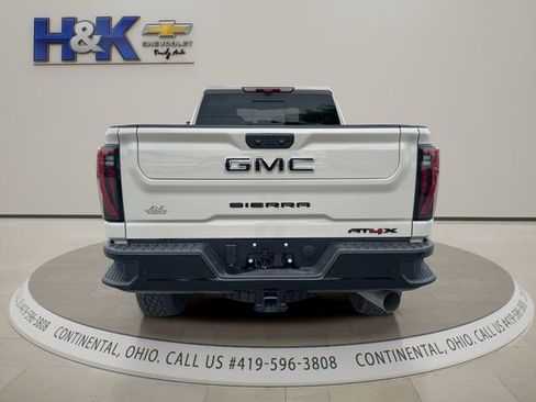 Used 2026 GMC Sierra 2500 AT4X w/ LPO, Black Badging Package AWD/4WD image 5