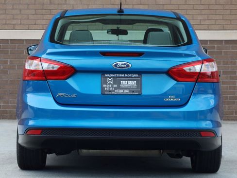 Used 2014 Ford Focus SE FWD image 9